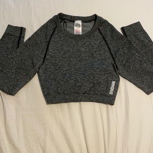 BRAND NEW GYMSHARK CROPPED GRAY DRYFIT TOP SIZE M